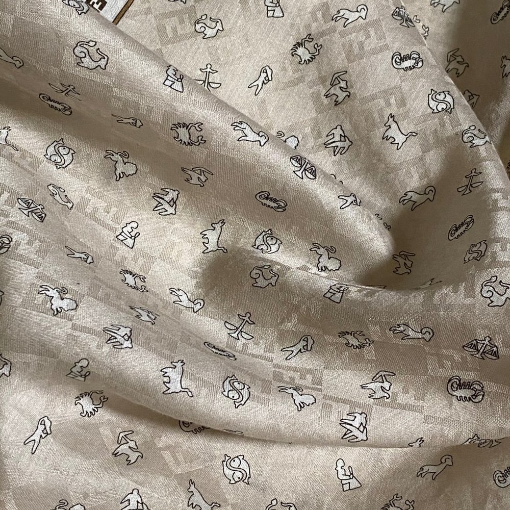 FENDI Authentic FF Logo FENDISSIMA Zodiac Scarf 21 - Picture 2 of 7